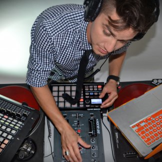 Music Producer - vantu