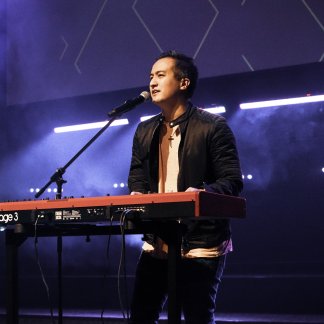 Session Singer, Vocalist, Songwriter - joshybing