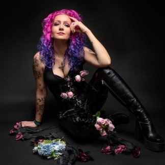 Session Singer, Vocalist, Songwriter - vklynne