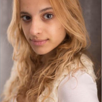 Session Singer, Vocalist, Songwriter - carinadangas