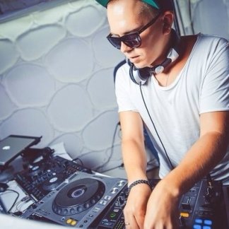 Music Producer - alex_menco