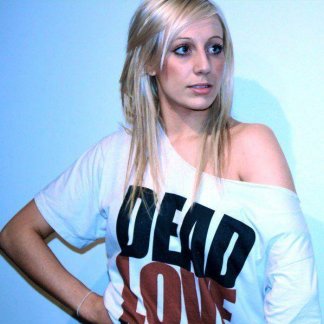 Session Singer, Vocalist, Songwriter and Music Producer - alixrobson