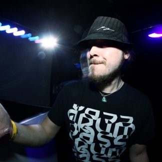 Session Singer, Vocalist, Songwriter - leroyvisser