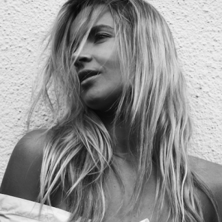 Session Singer, Vocalist, Songwriter - nikkimilou