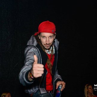 Session Singer, Vocalist, Songwriter - colectiv