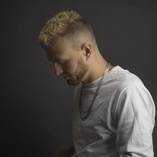 Session Singer, Vocalist, Songwriter - philthy