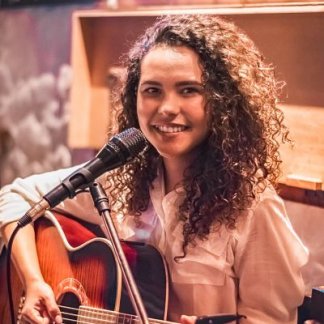 Session Singer, Vocalist, Songwriter - vanevenezuela