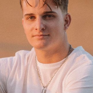 Session Singer, Vocalist, Songwriter and Music Producer - benjamunjii