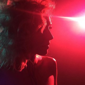 Session Singer, Vocalist, Songwriter - alyssasuede