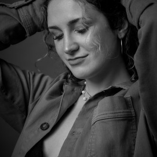 Session Singer, Vocalist, Songwriter - itsemmagalanaki