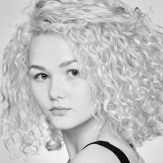 Session Singer, Vocalist, Songwriter - nelliedrene