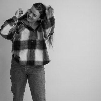 Session Singer, Vocalist, Songwriter - awzpicious