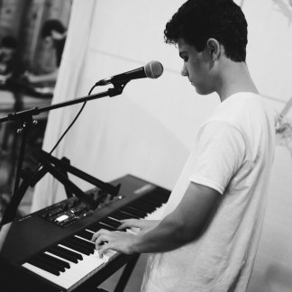 Session Singer, Vocalist, Songwriter - ntyxno