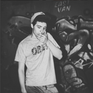Session Singer, Vocalist, Songwriter - benjiibeatz