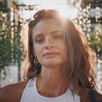 Session Singer, Vocalist, Songwriter - nadiagold