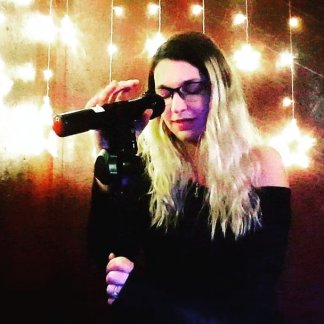 Session Singer, Vocalist, Songwriter - mcl