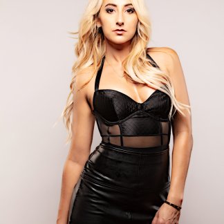 Session Singer, Vocalist, Songwriter - djoir