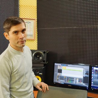 Session Singer, Vocalist, Songwriter - vvmaximoff