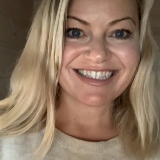 Session Singer, Vocalist, Songwriter - siriolstad