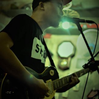 Session Singer, Vocalist, Songwriter - nimrod