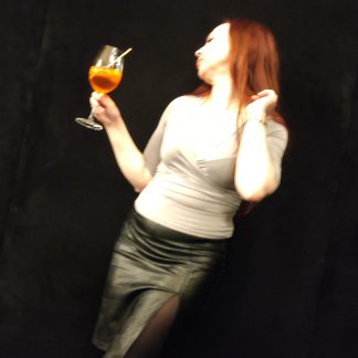 Session Singer, Vocalist, Songwriter - roxanalark