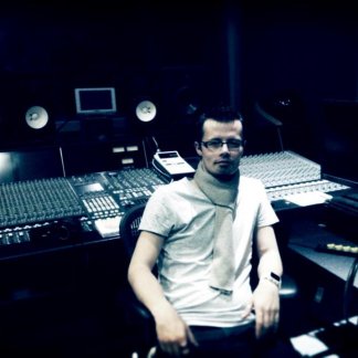 Music Producer - robertowinny