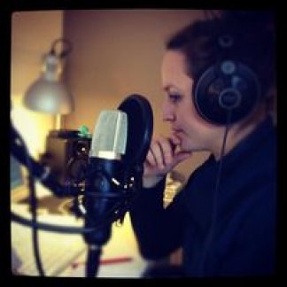Session Singer, Vocalist, Songwriter - oliviaz