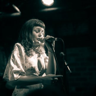 Session Singer, Vocalist, Songwriter - millymoon