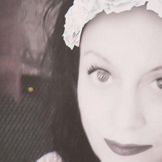 Session Singer, Vocalist, Songwriter - singerkarenlou
