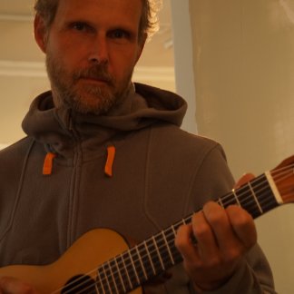 Session Singer, Vocalist, Songwriter - freddan