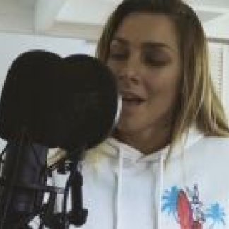 Session Singer, Vocalist, Songwriter - kiera