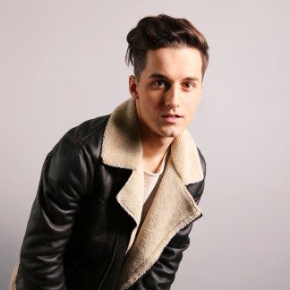 Session Singer, Vocalist, Songwriter and Music Producer - bobster