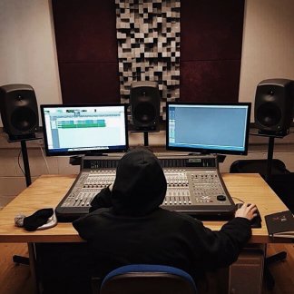 Music Producer - fallon