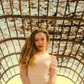 Session Singer, Vocalist, Songwriter - zheaqueen