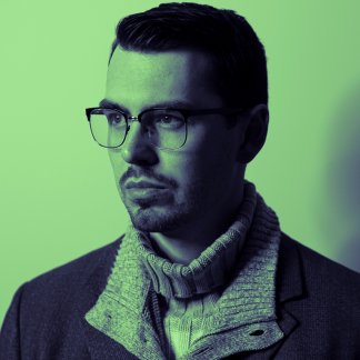 Session Singer, Vocalist, Songwriter and Music Producer - goosenecking