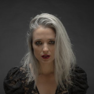 Session Singer, Vocalist, Songwriter - bos