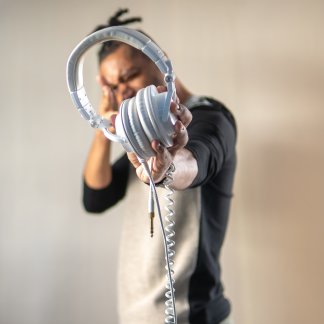 Session Singer, Vocalist, Songwriter - cjaemusic