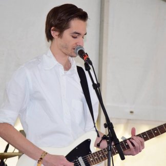 Session Singer, Vocalist, Songwriter - simonvgenderen