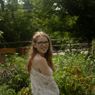 Session Singer, Vocalist, Songwriter - meganlevine