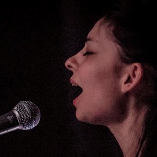 Session Singer, Vocalist, Songwriter - fralisa
