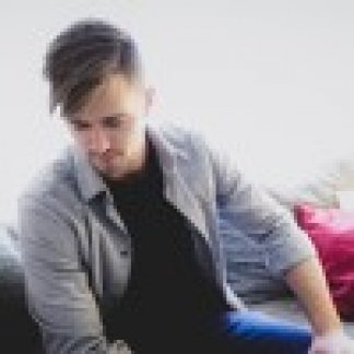 Session Singer, Vocalist, Songwriter and Music Producer - chrisjakecj