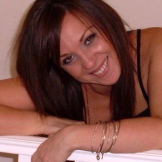 Session Singer, Vocalist, Songwriter and Music Producer - manda2112