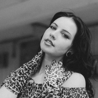 Session Singer, Vocalist, Songwriter - anniekemble