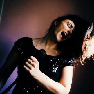 Session Singer, Vocalist, Songwriter - shaynathesinger