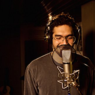 Session Singer, Vocalist, Songwriter - guilopes