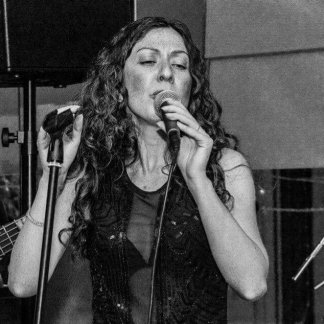 Session Singer, Vocalist, Songwriter - maye