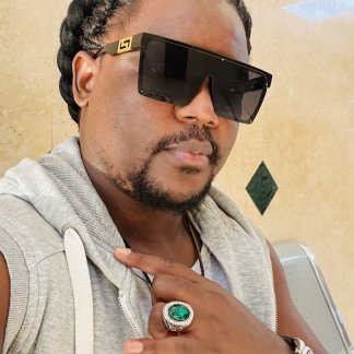 Session Singer, Vocalist, Songwriter - elvissumbele
