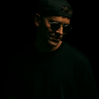 Music Producer - andyluthi