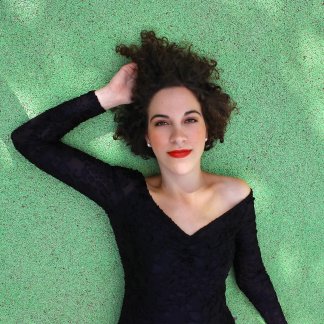 Session Singer, Vocalist, Songwriter - alya_elouissi