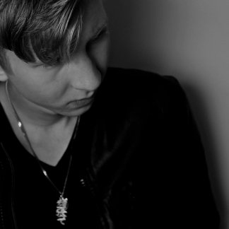 Session Singer, Vocalist, Songwriter and Music Producer - ronin